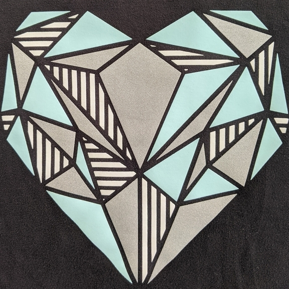 Ivivva by Lululemon Black Heart Practice Ready Pima-Blend Long-Sleeve Tee 10 - Picture 5 of 7